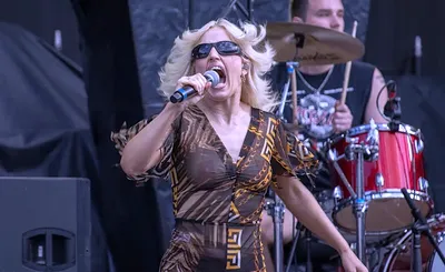 Amyl and The Sniffers