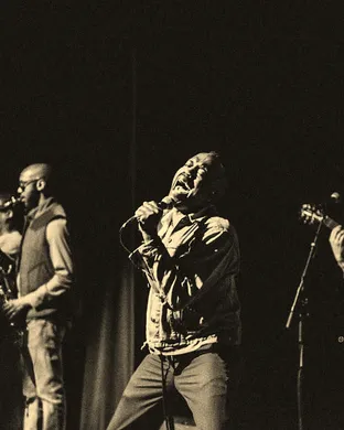 Durand Jones and The Indications